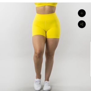 BuffBunny Pina shorts